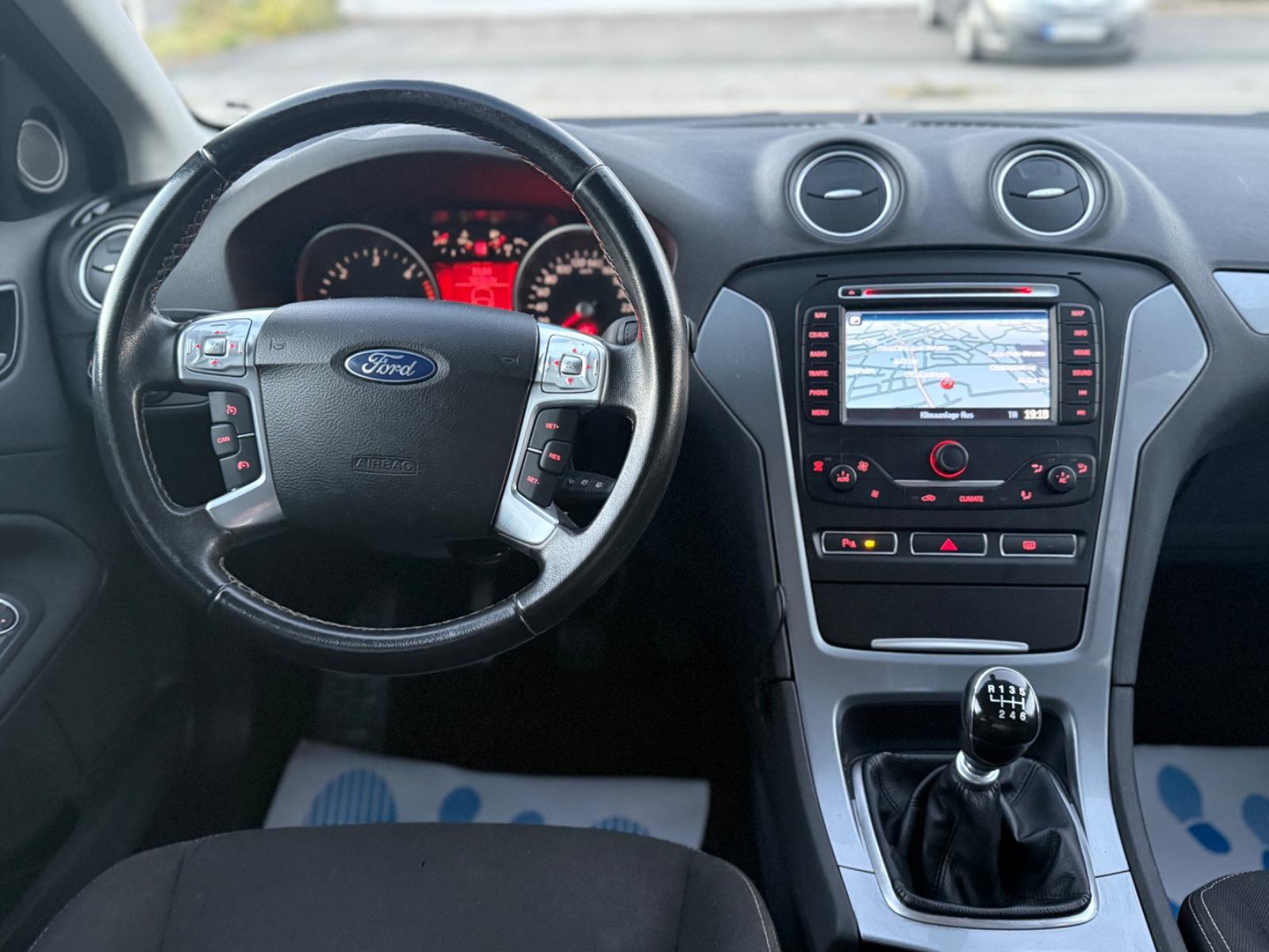 Ford Mondeo 2011 — photo 20