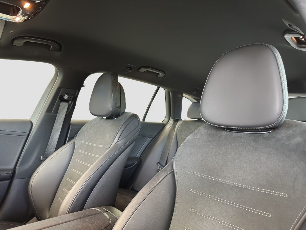 Fahrzeugabbildung Mercedes-Benz C 300 T-Modell AHK*KeyLess*LED*PDC*ParkAss*SpurH