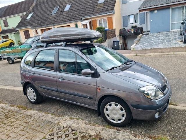 Renault Scenic 16v