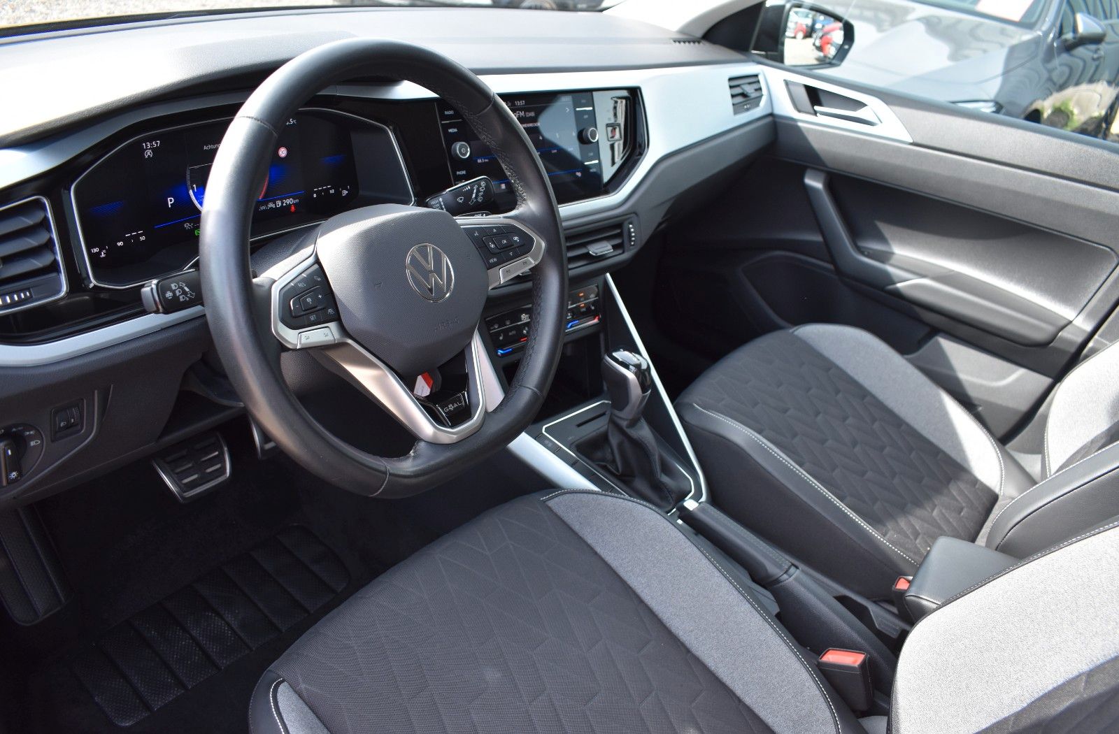 Fahrzeugabbildung Volkswagen Polo VI Goal DSG/ACC/KLIMA/SHZ/CARPLAY/LED/NAVI