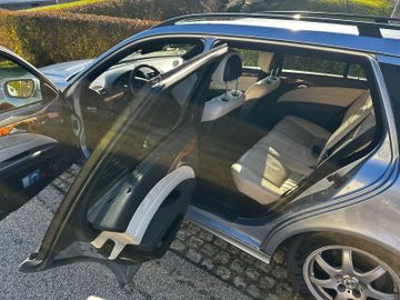 Mercedes E 280 - 9
