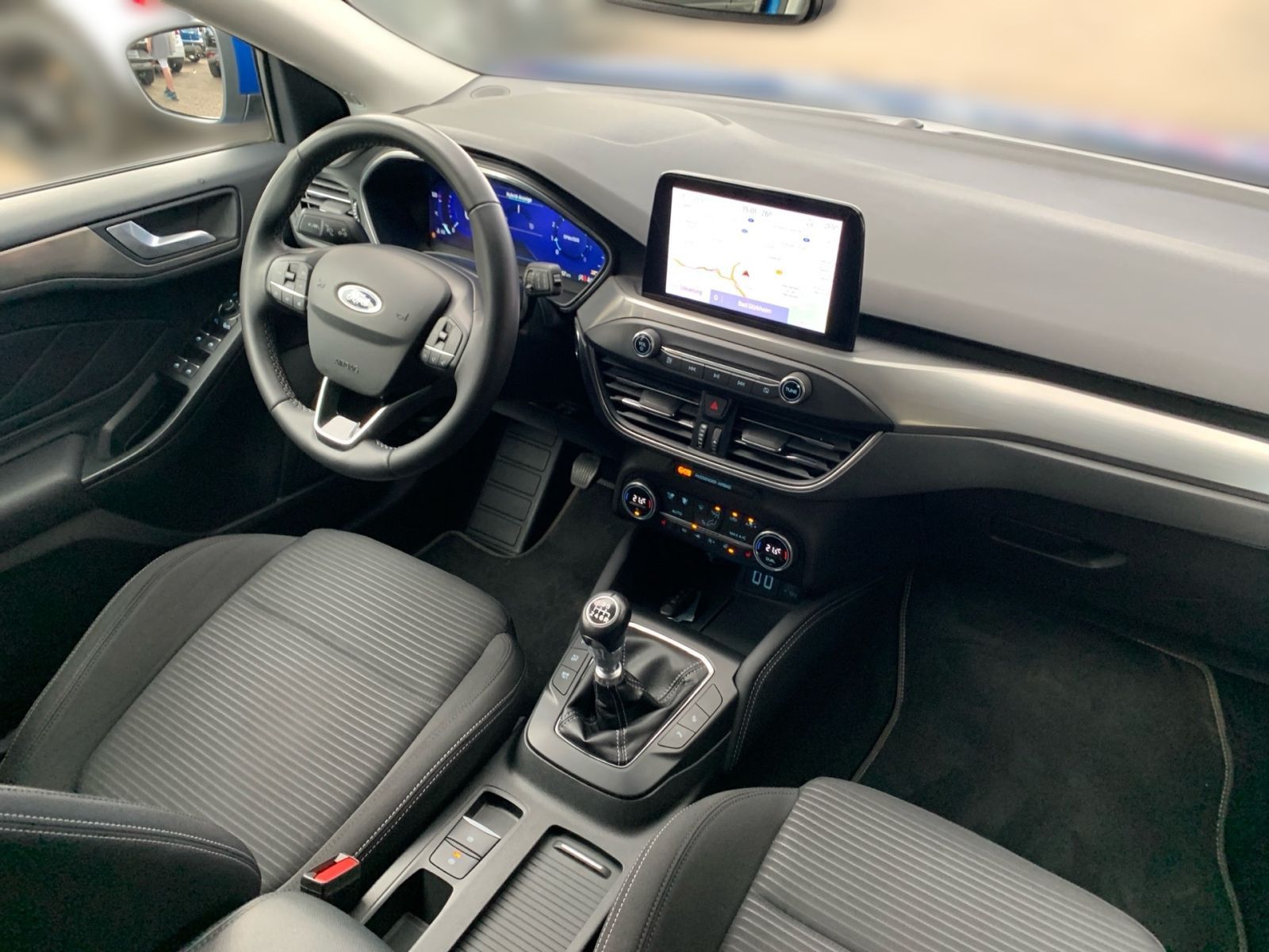 Fahrzeugabbildung Ford Focus Turnier 1.0 EcoBoost Hybrid Titanium X S/S