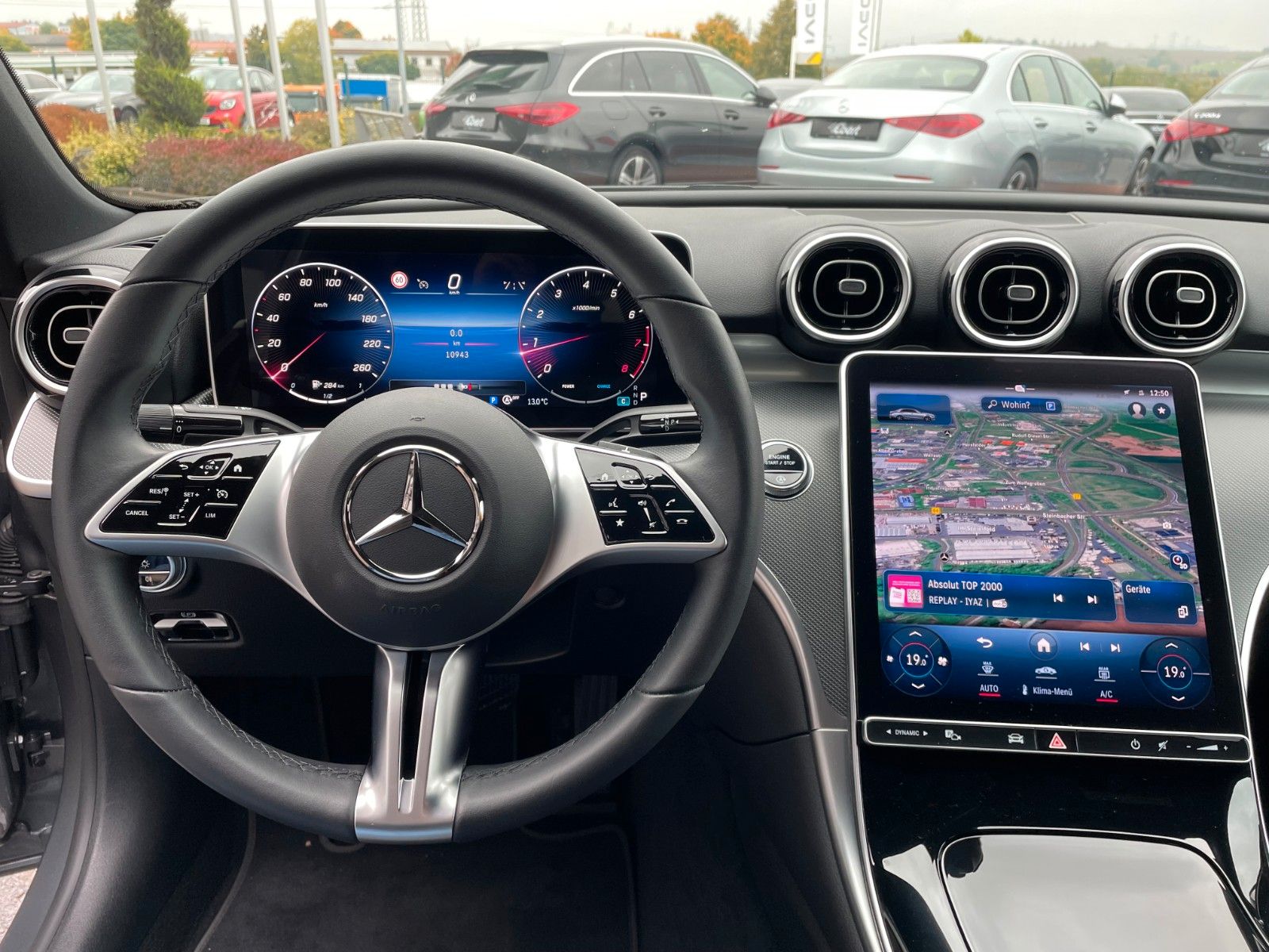 Fahrzeugabbildung Mercedes-Benz C 180 AVANTGARDE R-Kamera+AHK+TOTW+Ambiente