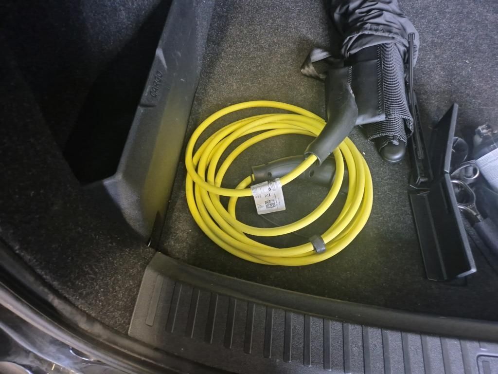 Enyaq iV 85x LOFT 4x4 WÄRMEPU+AHK+NAVI+KAMERA+