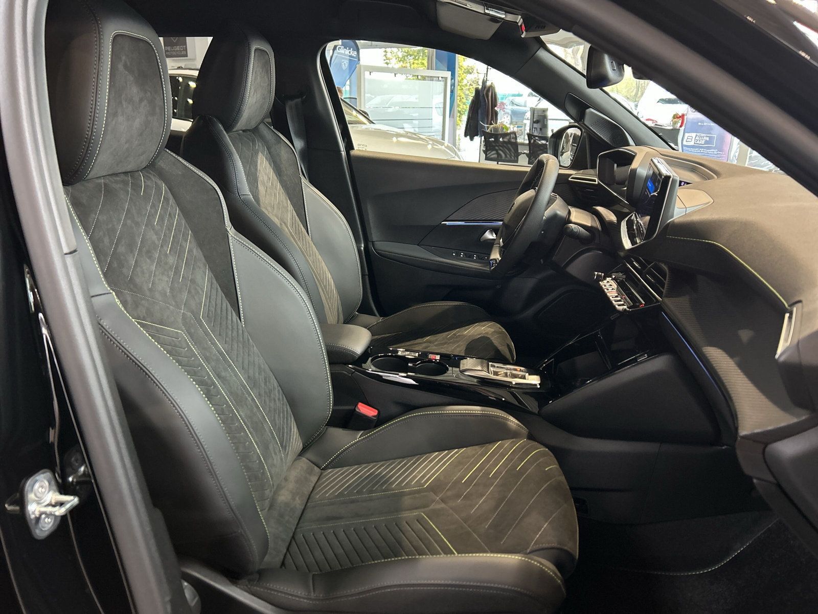 Peugeot 2008 - Bild 6
