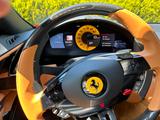 Ferrari Roma Spider, Neuwertig,LED's,Karbon-Lenkrad - rote Ferrari Roma