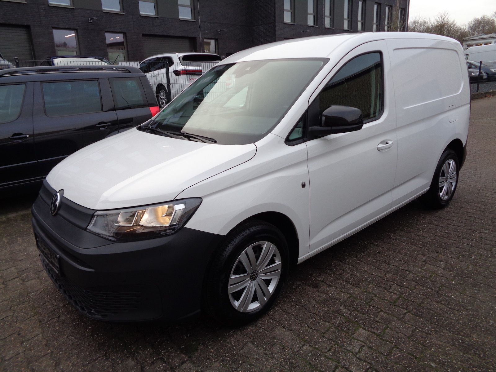 VW Caddy Cargo 2.0 TDI, DSG, Klimatr., Kamera, SHZ
