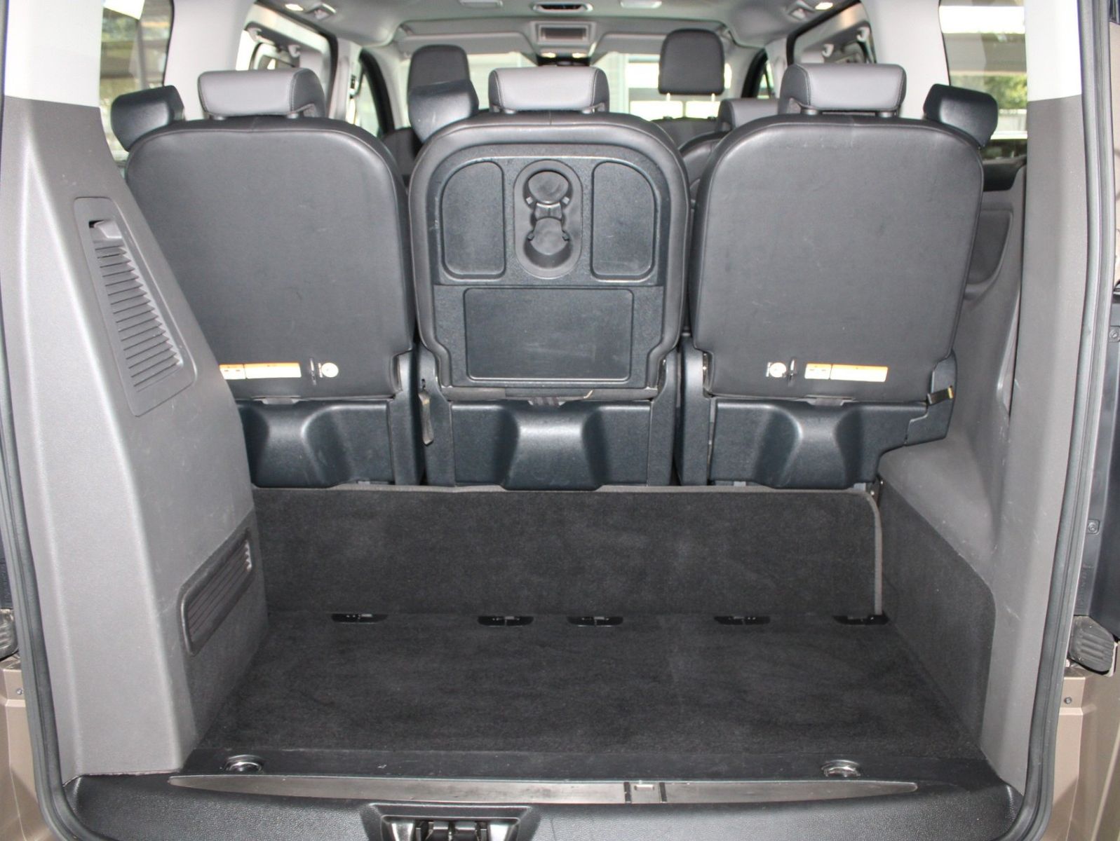 Fahrzeugabbildung Ford Tourneo Custom Titanium Aut. 8-Si STDZ LEDER AHK