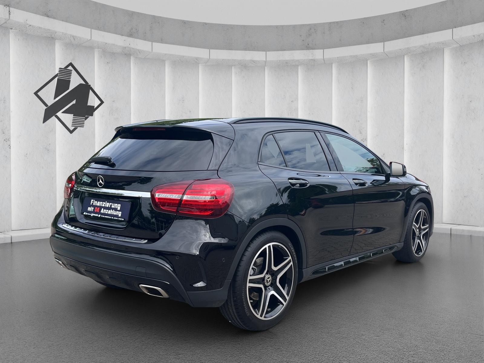 Mercedes-Benz GLA 180 AMG-LINE*NIGHT-PAKET*LED*KEYLESS*LEDER**