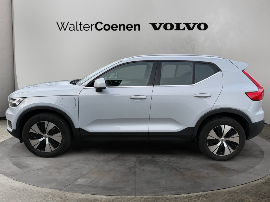VOLVO XC40 T4 Recharge DKG Core, AHK, Winter-P. VOLVO XC40 T4 Recharge DKG Core, AHK, Winter-P.