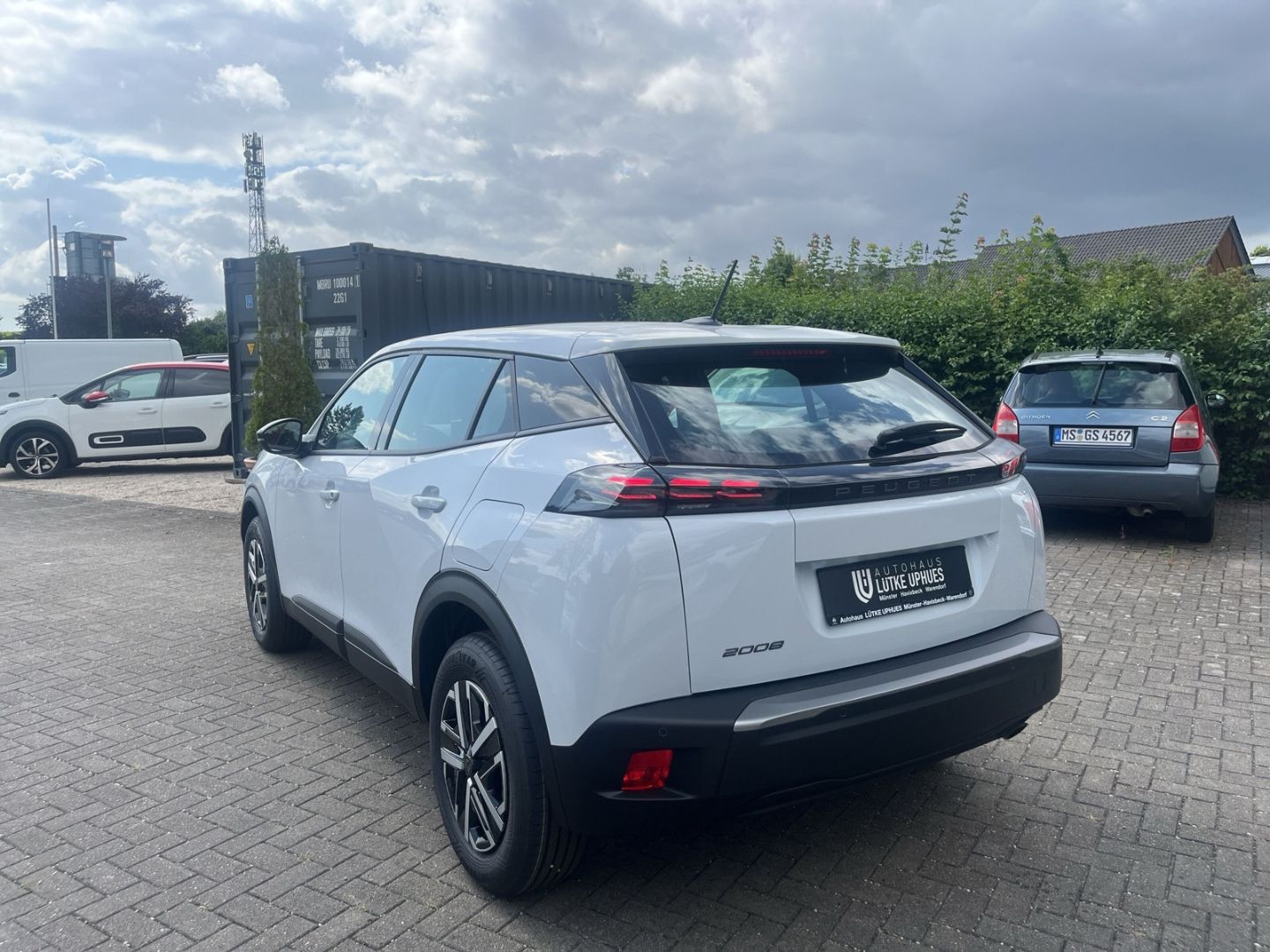 Fahrzeugabbildung Peugeot 2008 STYLE PureTech 100 CarPlay Klimaautom