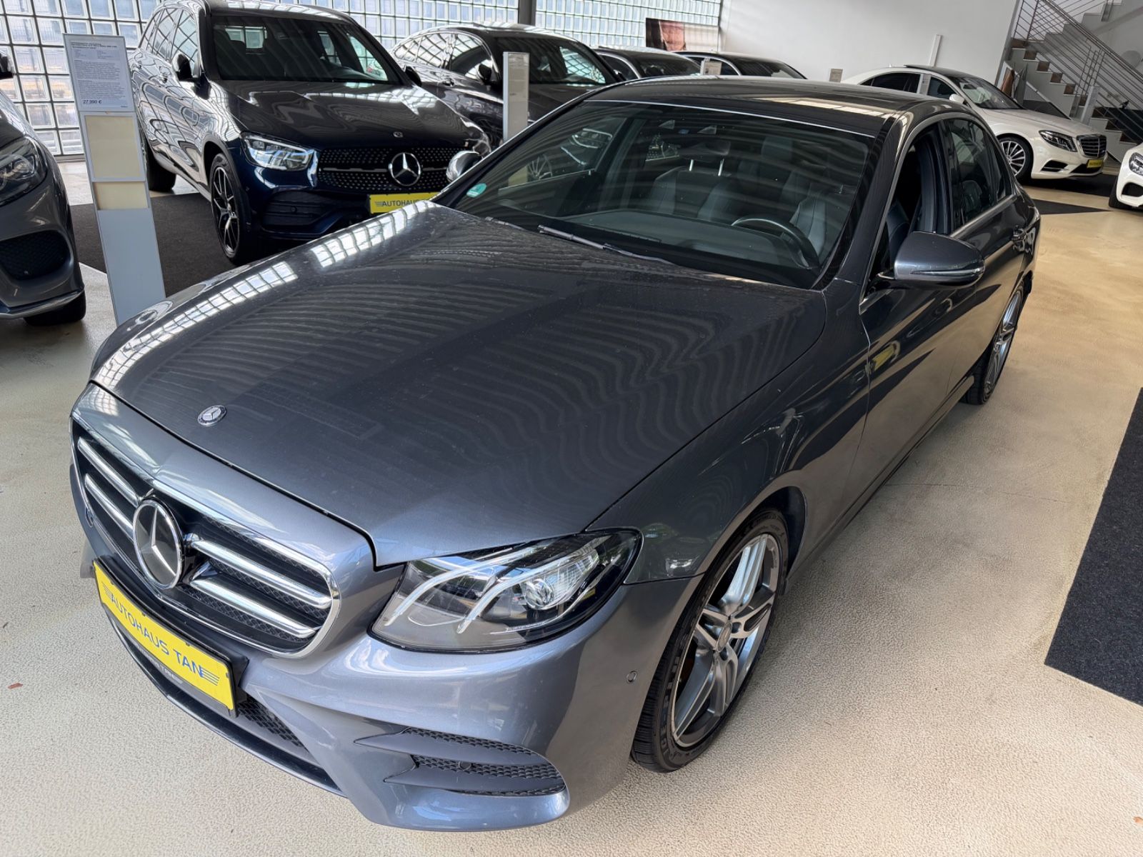 Fahrzeugabbildung Mercedes-Benz E 350 E Limousine*AMG-Line* Digitaltacho