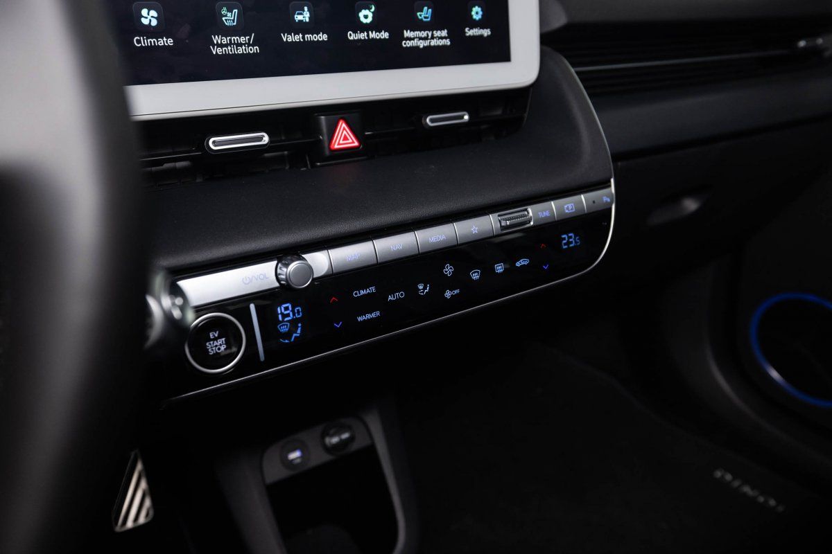 Fahrzeugabbildung Hyundai IONIQ 5 mit Heckantrieb 77,4kWh Batt. UNIQ-Paket