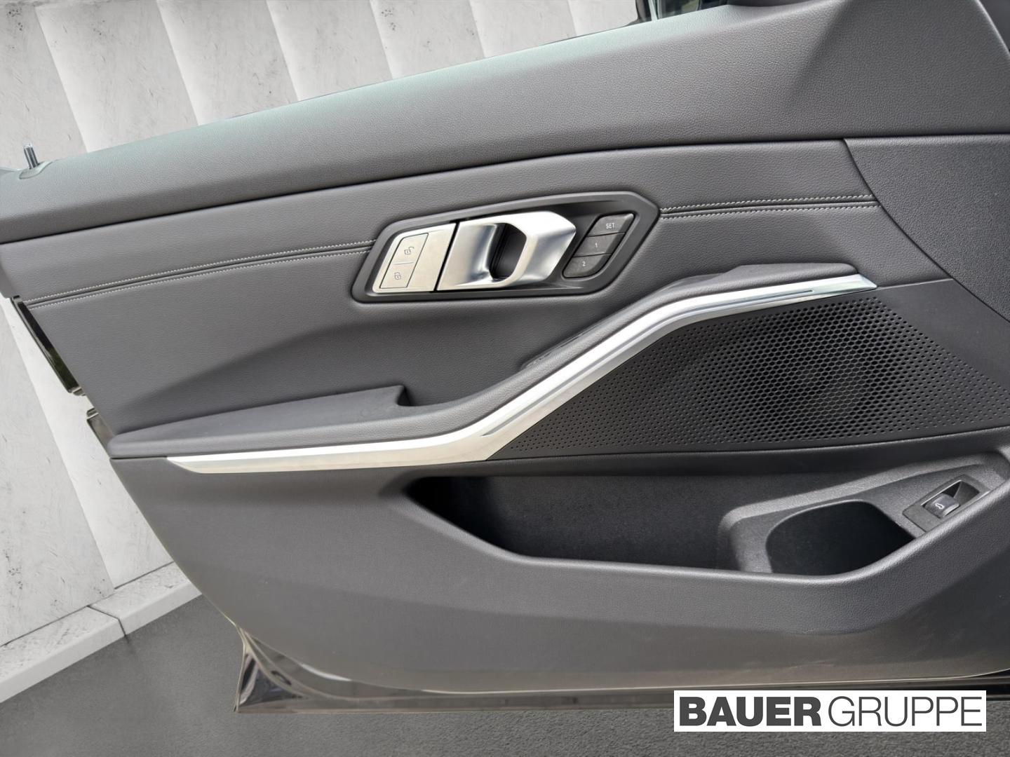 BMW M340i xDrive Touring Facelift 2, Park-Assistent,