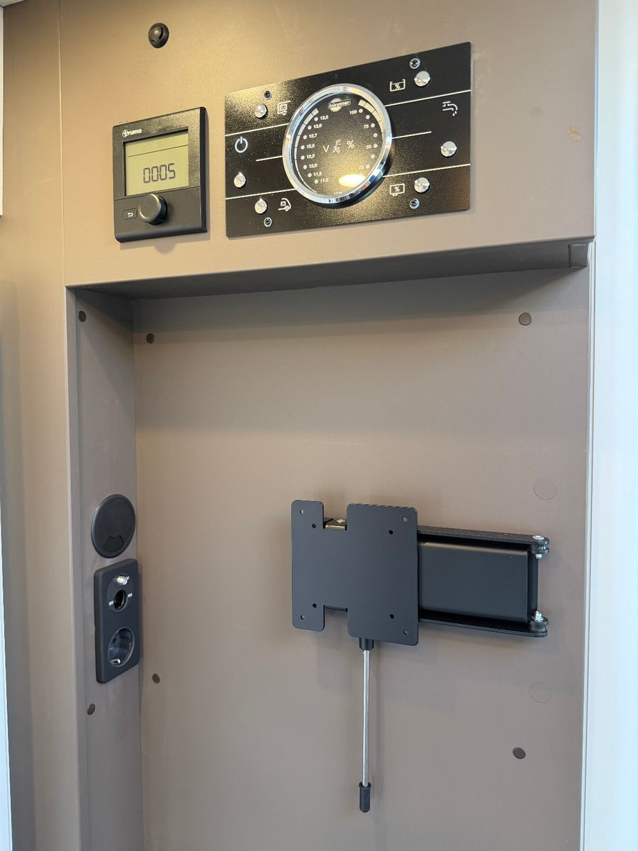 Fahrzeugabbildung Bürstner B66 TD 690