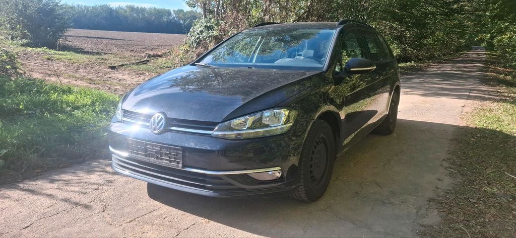 Image of Volkswagen Golf
