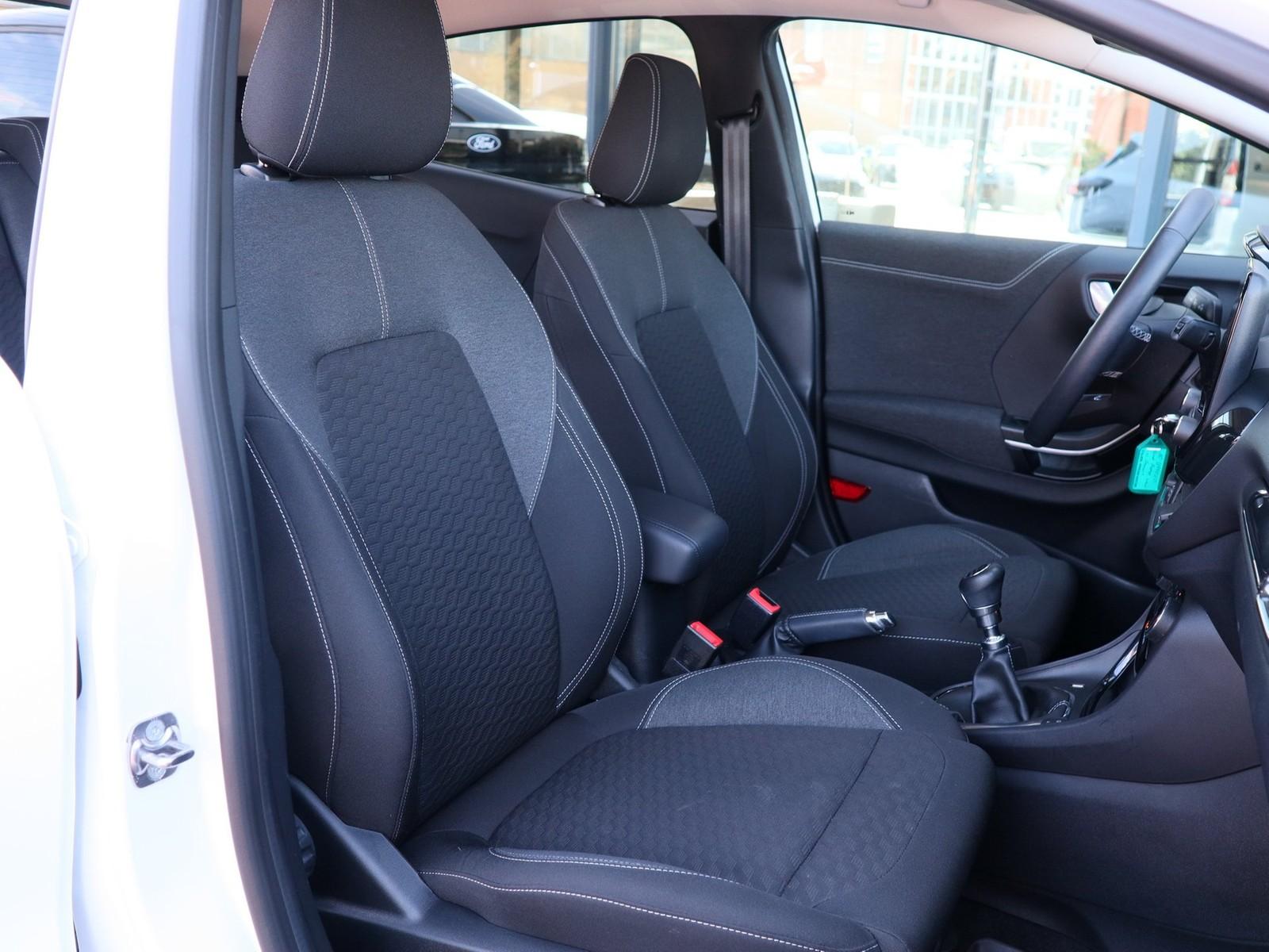 Ford Puma Titanium Ganzjahresreifen, Navi