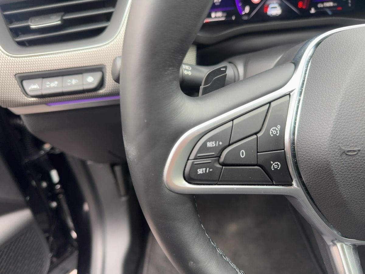Fahrzeugabbildung Renault Arkana Techno TCe 140 EDC SHZ