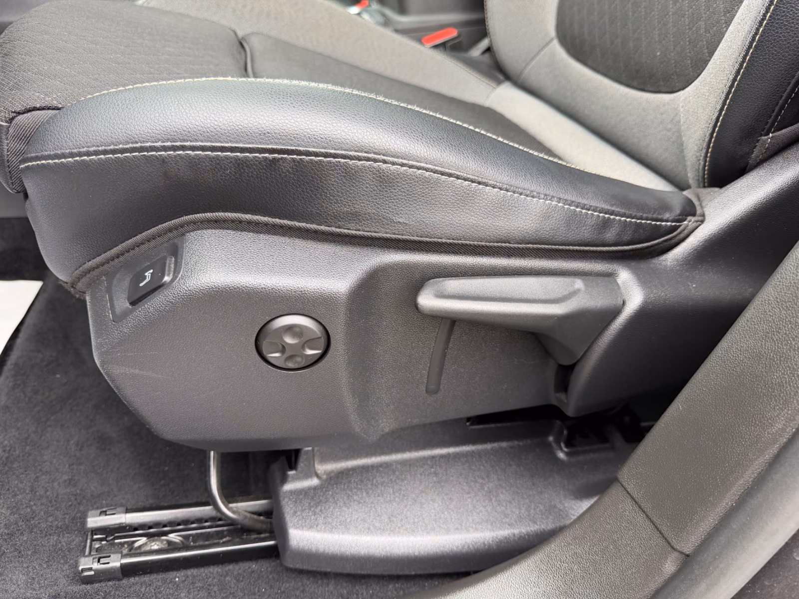 Opel Grandland Innovation/Navi/LED/Leder/Keyless/Pano