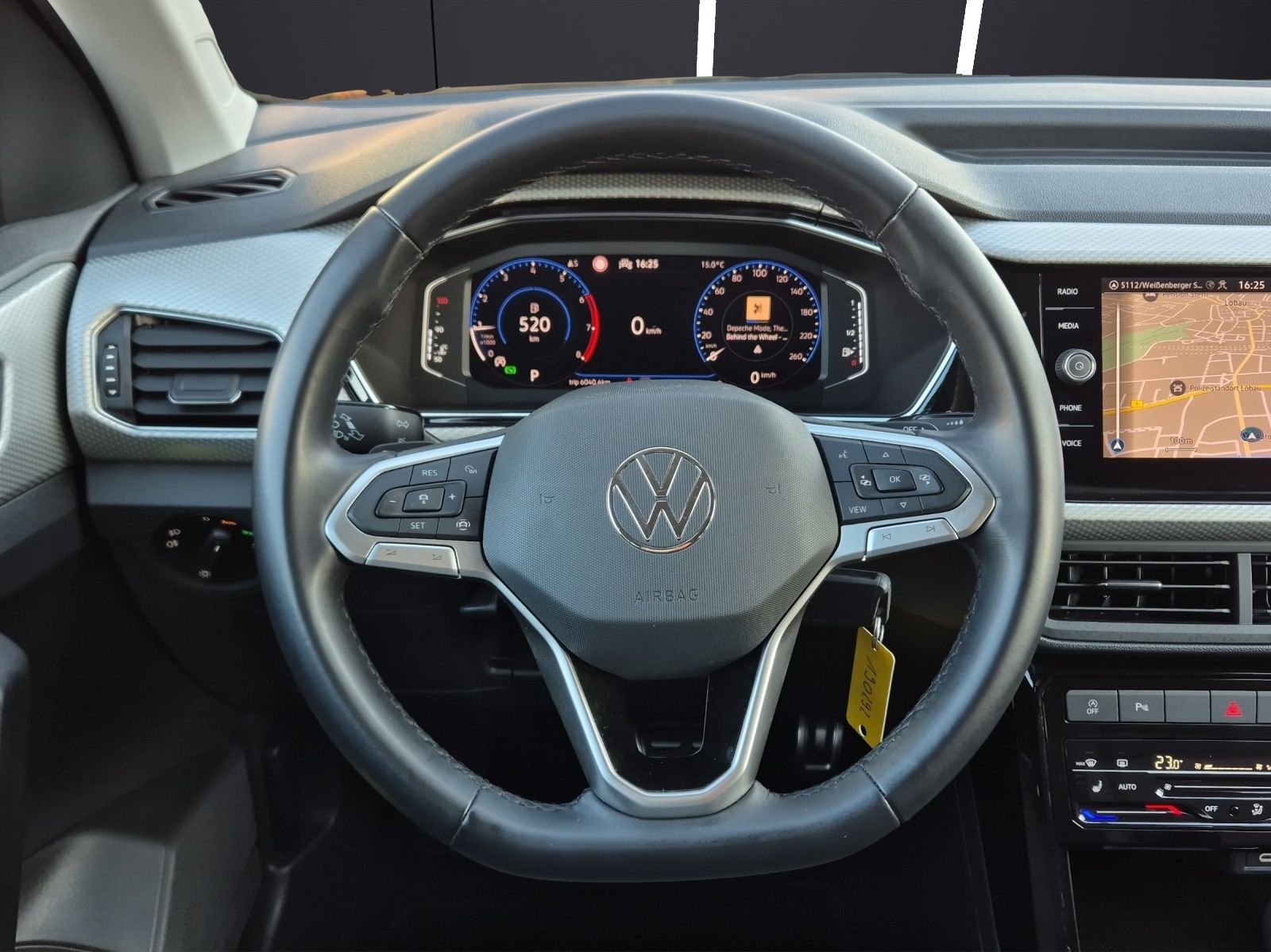 Fahrzeugabbildung Volkswagen T-Cross 1.0 TSI Move DSG LED AHK ACC Navi RearVi