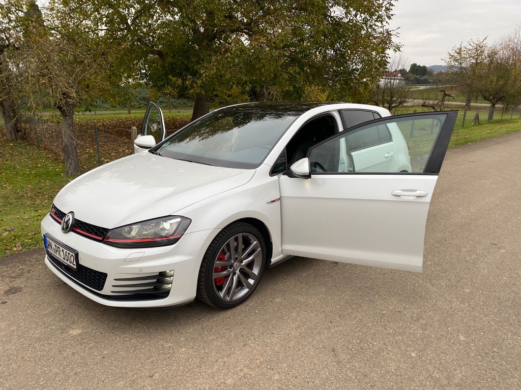 Image of Volkswagen Golf