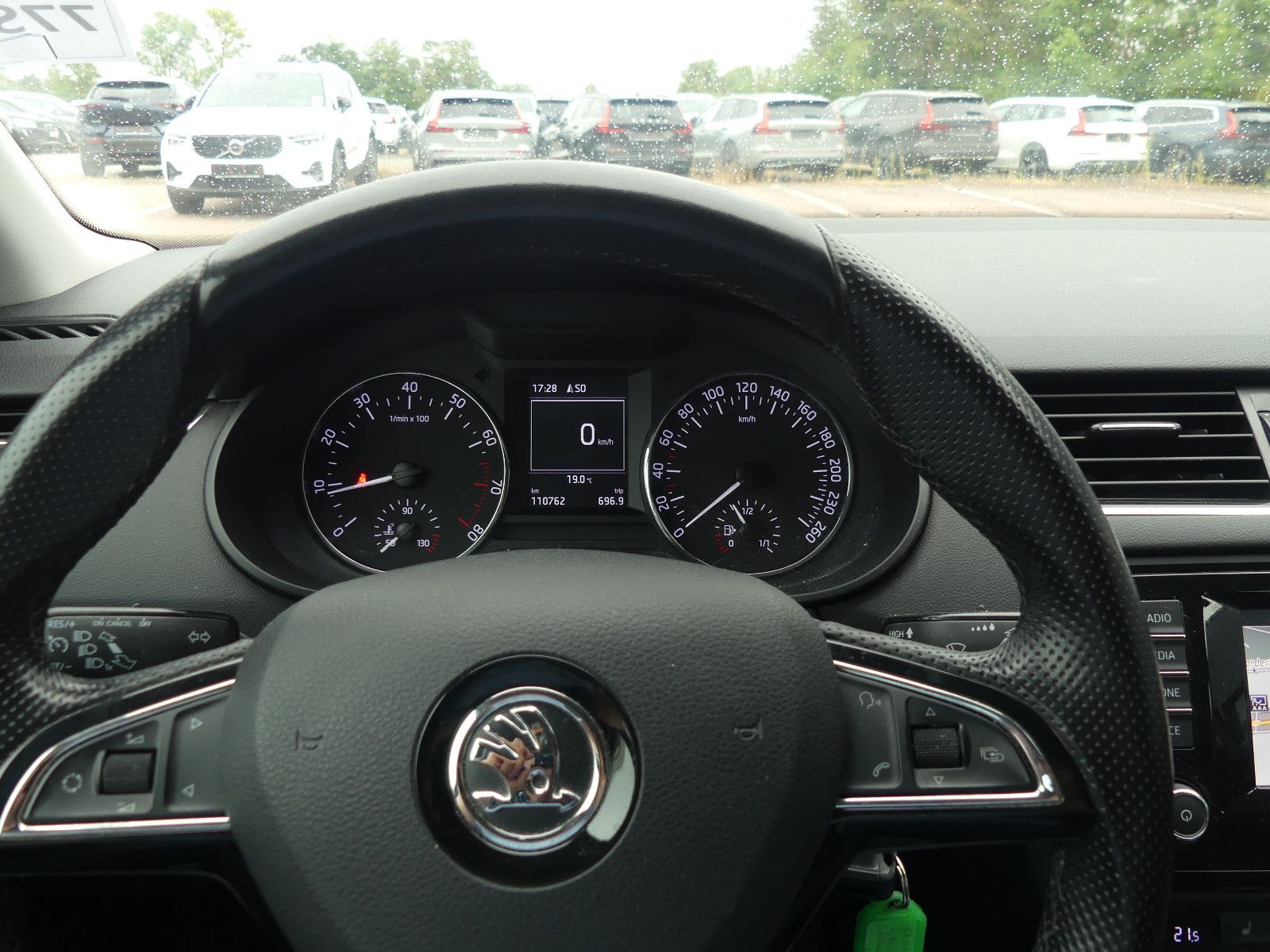 Fahrzeugabbildung SKODA Octavia Combi Elegance 1,4 TSI