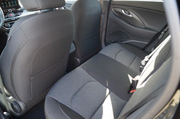 Hyundai i30 1.5T-GDI Hybrid48V DCT.NAVI-KAMERA-SHZG-PDC-