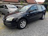 Ford Focus Turnier Trend, Top Zustand, 8 fach - Ford Focus aus 2005: Kombi