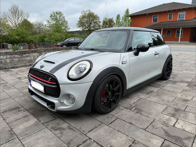MINI Cooper S; Klima; Navi; SHZ; DAB; ST-Fahrwerk