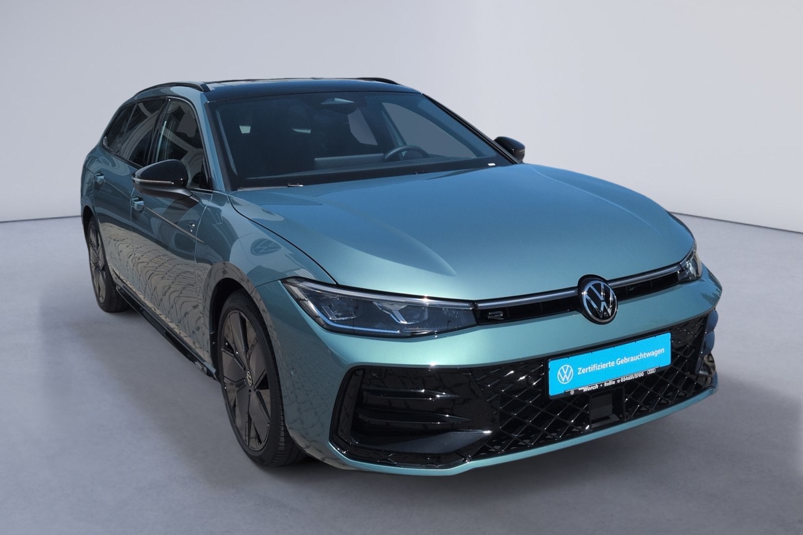 Passat 2.0 TDI DSG 4M R-Line MATRIX+AHK+HEADUP