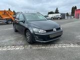 Volkswagen Golf VII Lim. Allstar / Rentnerfahrzeug 50.000km - Volkswagen in Magdeburg