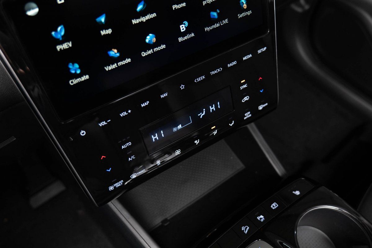 Fahrzeugabbildung Hyundai TUCSON Plug-in Navi Funktion