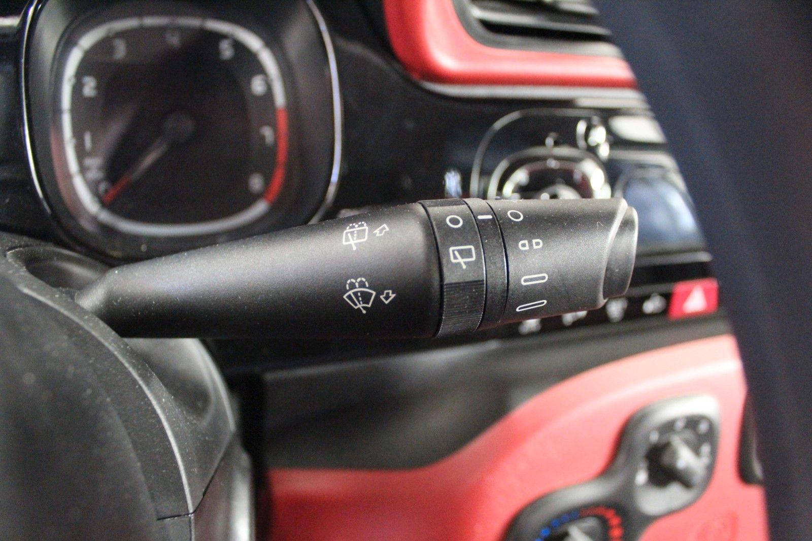 Fahrzeugabbildung Fiat Panda  Lounge 1.2