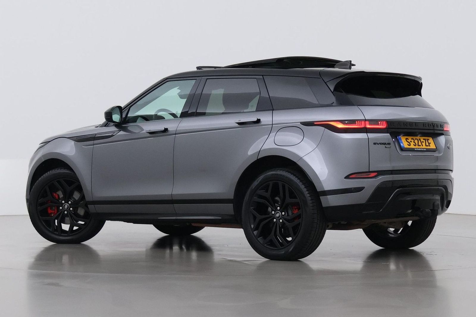 Land Rover Range Rover Evoque P300e R-Dynamic SE | panorama imagem 2