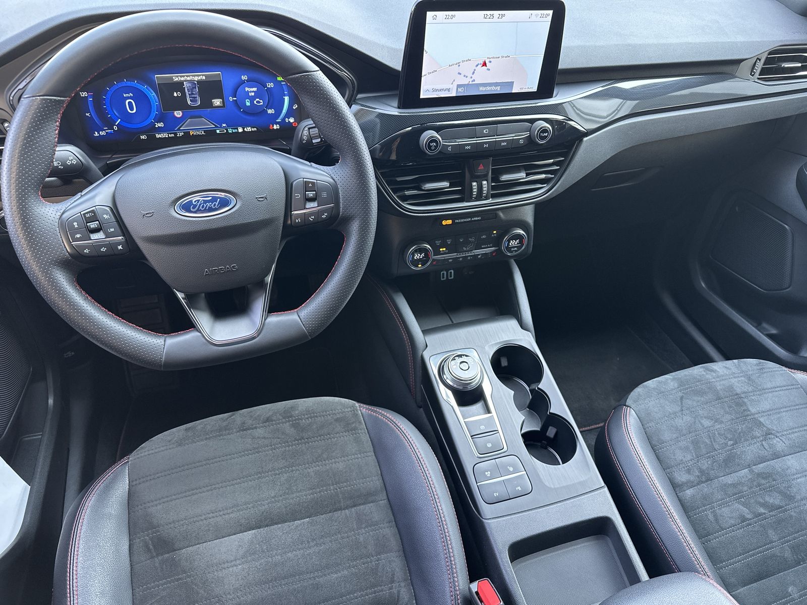Fahrzeugabbildung Ford Kuga 2.5 Plug-In Hybrid ST-Line X NAV+LED+ACC+PP