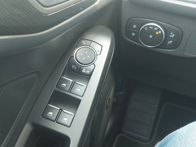 Focus Lim. ST 2.3 EcoBoost Navi LED SHZ