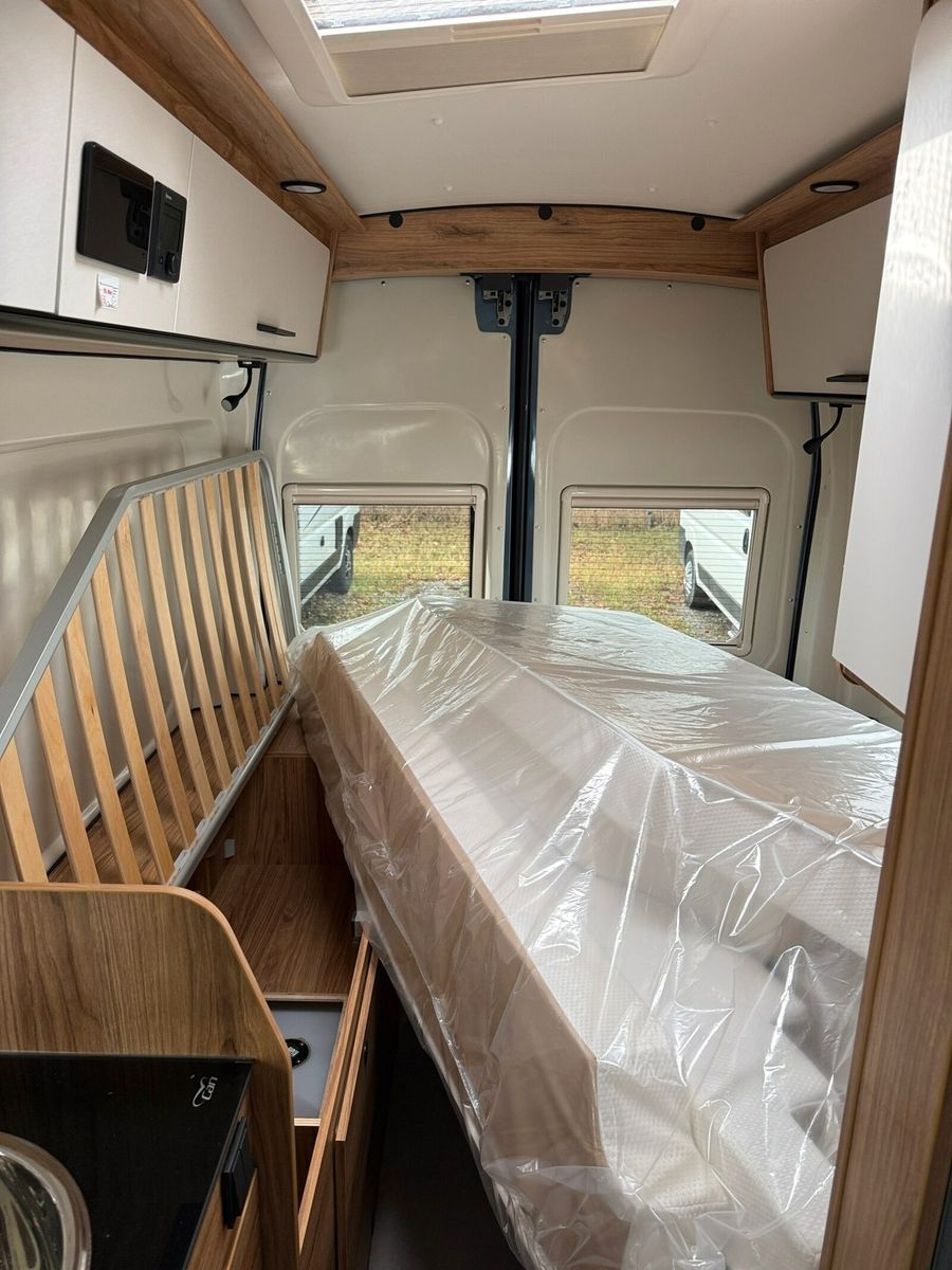 Fahrzeugabbildung Karmann Dexter 4x4 DE 570 AW Klima, RFK, El. Trittstufe