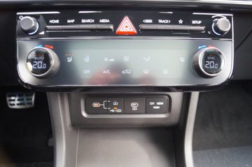 Hyundai Tucson 1.6 T-GDI N Line DCT PANODACH-NAVI-LED-