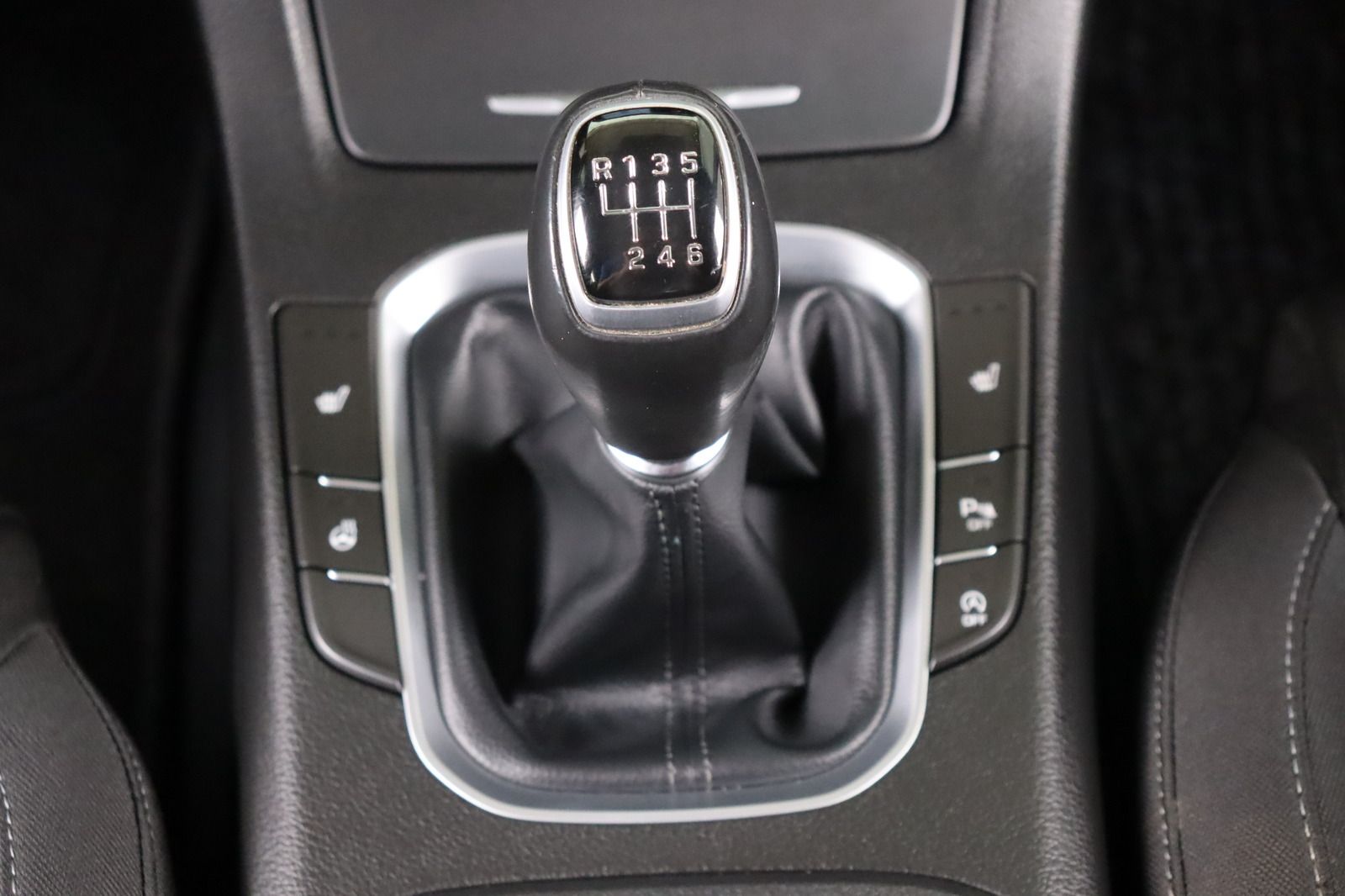 Fahrzeugabbildung Hyundai i30 T- GDi CW Family + * LED * Navi * DAB+ *