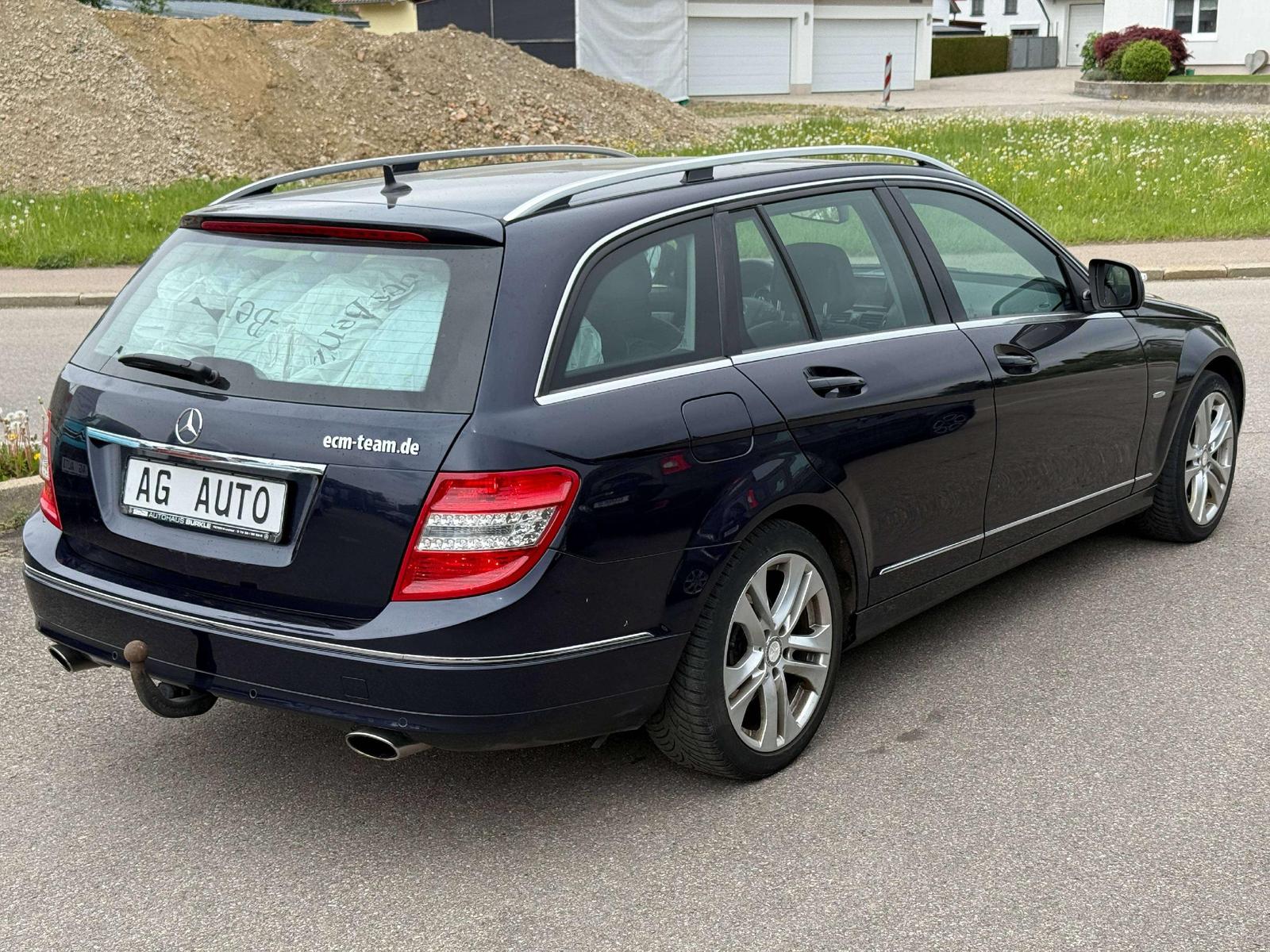 Mercedes-Benz C230 2008 — photo 7