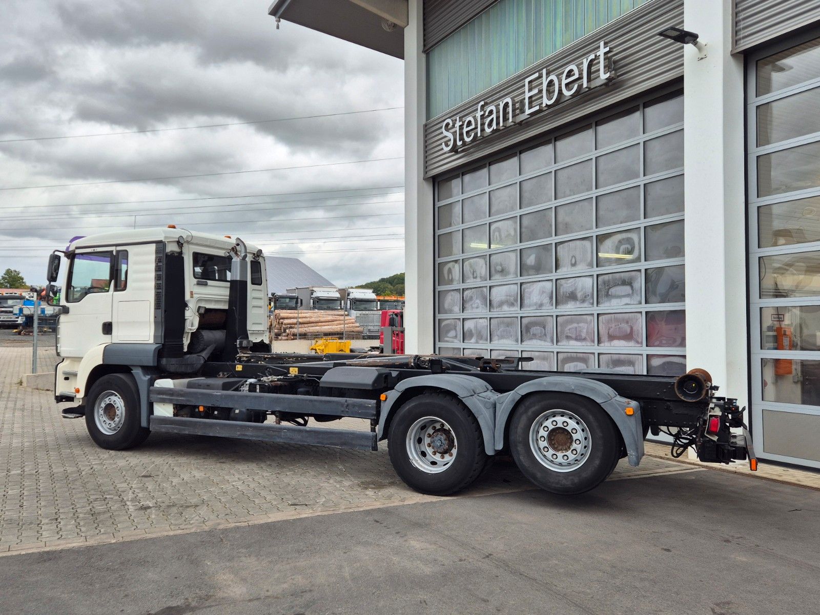 Fahrzeugabbildung MAN TGA 26.440 6x2-2 BL Meiller RK 20.70 Bett