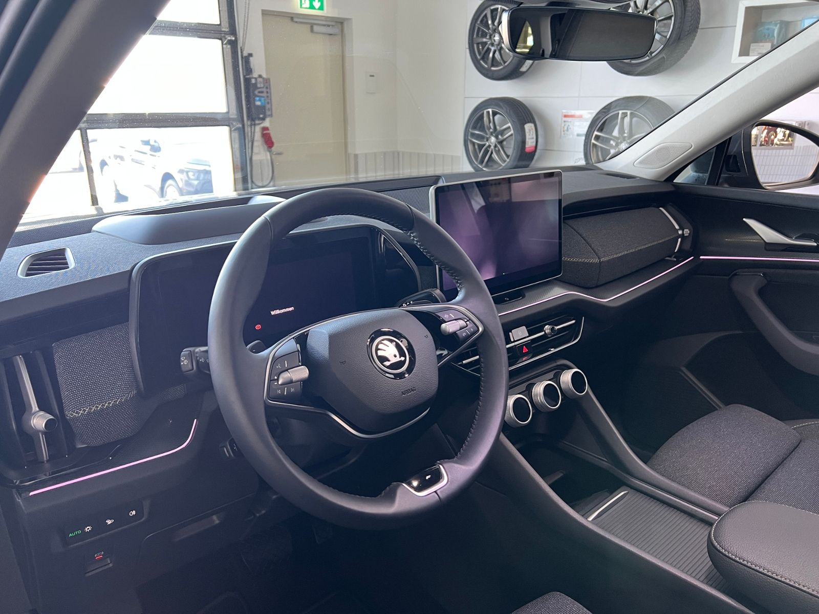 Fahrzeugabbildung SKODA Kodiaq Selection 2.0 TDI DSG 4x4 *7-Sitze, AHK,