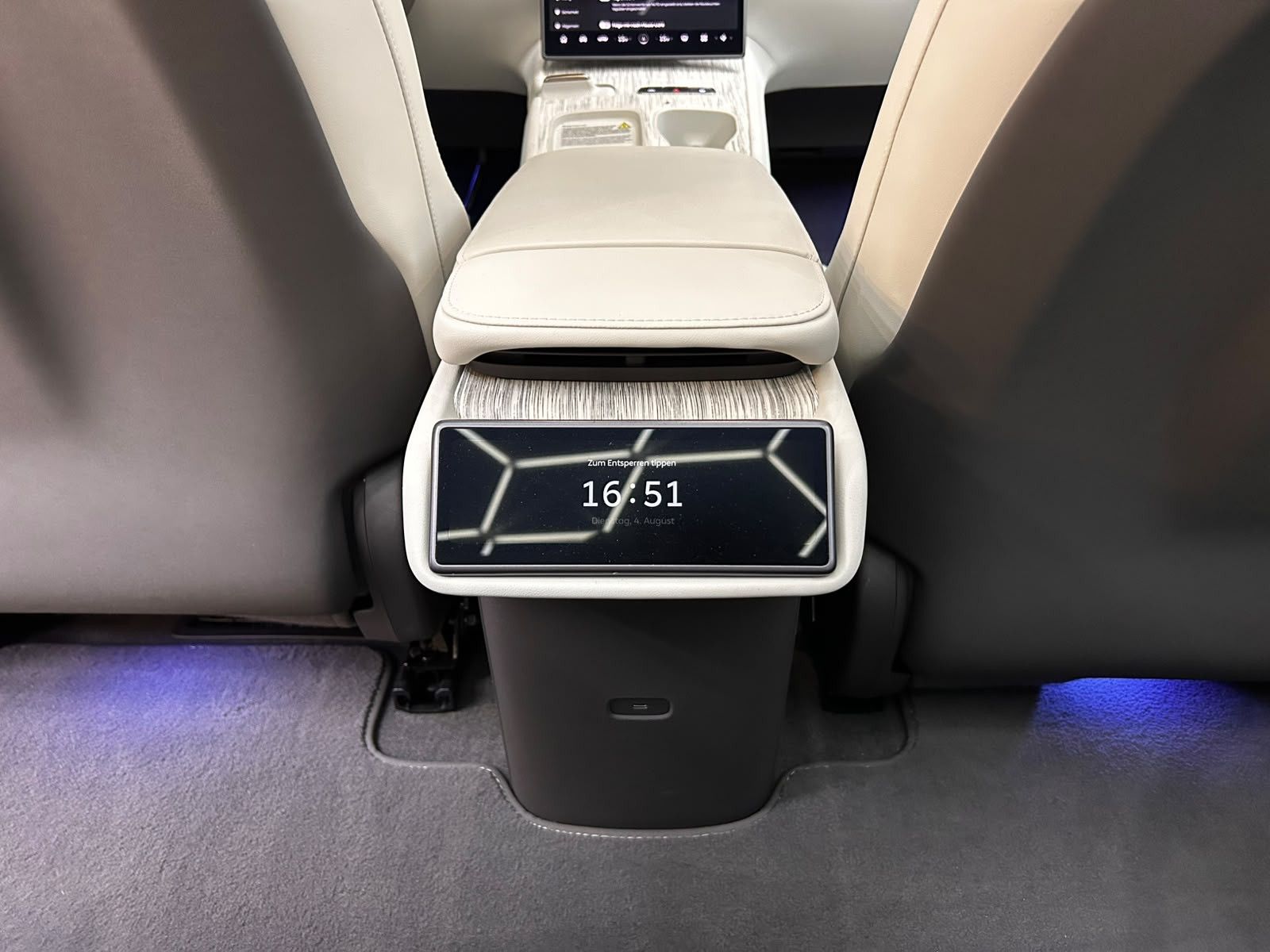 Fahrzeugabbildung NIO ET7 AWD BATTERI INKL PANO+HEAD+360+ACC+LED+AHK+
