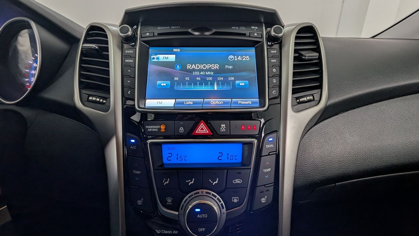Fahrzeugabbildung Hyundai i30 cw Klimaauto. * Sitzhzg * PDC