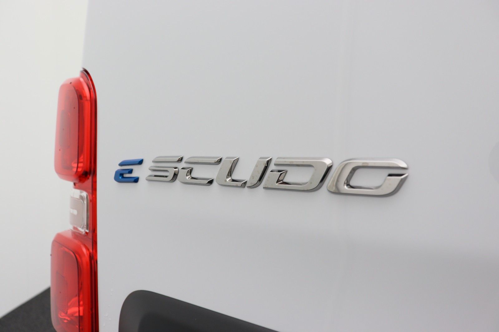 Fahrzeugabbildung Fiat E-Scudo Kastenwagen Serie 1 L3 75kWh Sofort!