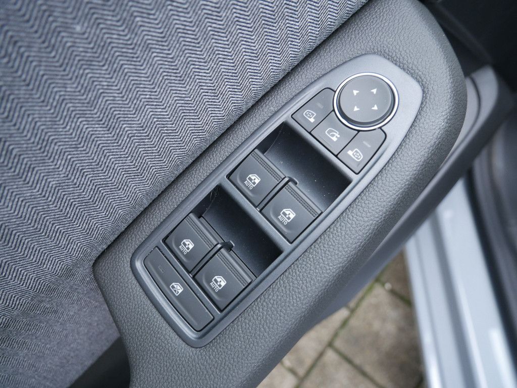 Fahrzeugabbildung Renault Clio Techno TCe 90