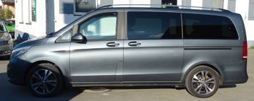 Mercedes V 220 - 4