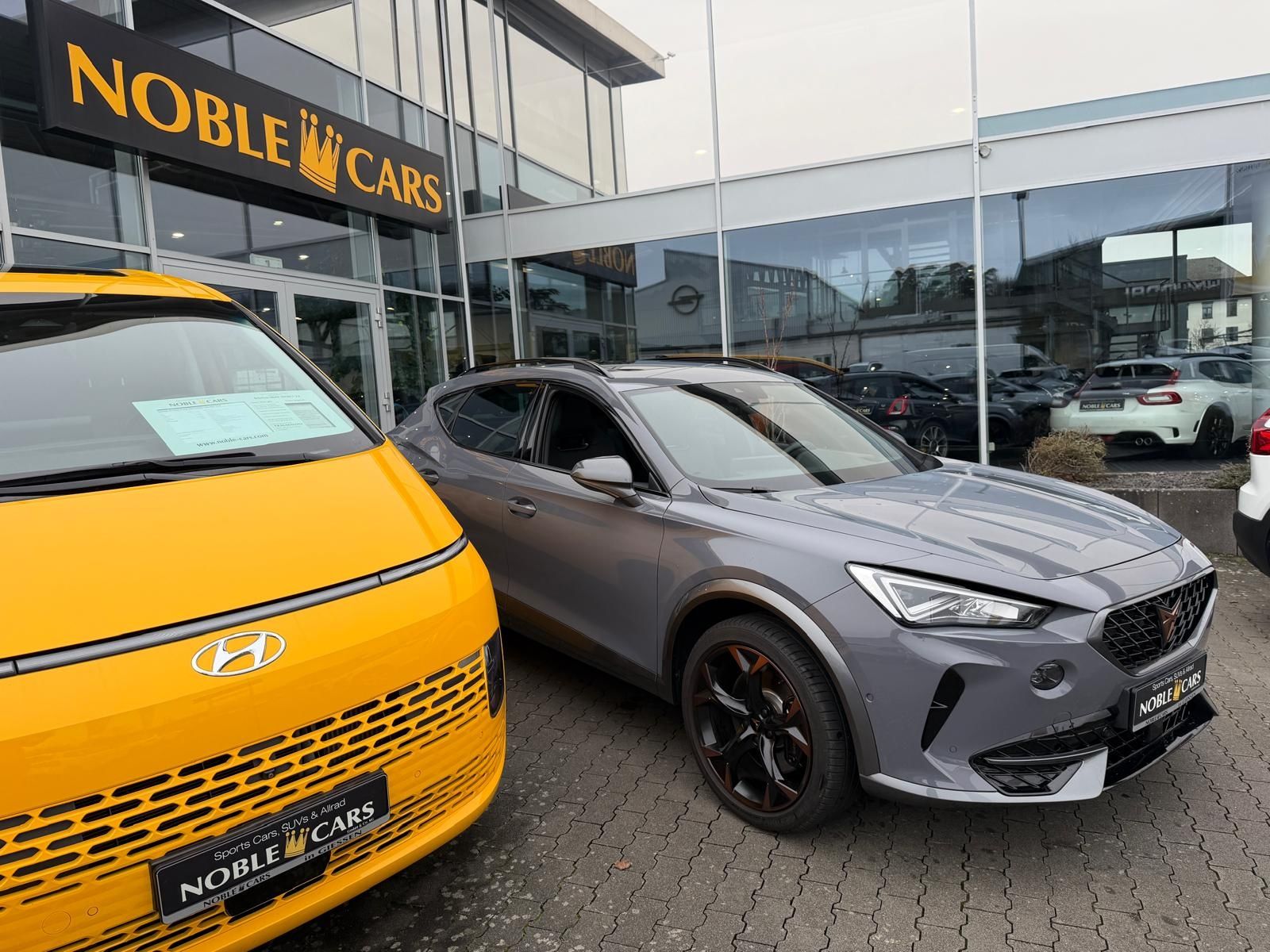 Fahrzeugabbildung CUPRA Formentor VZ e-Hybrid PANO LED NAV SHZ 19"