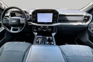 Ford F 150 Lightning XLT 2025 schwarz im Vorlauf