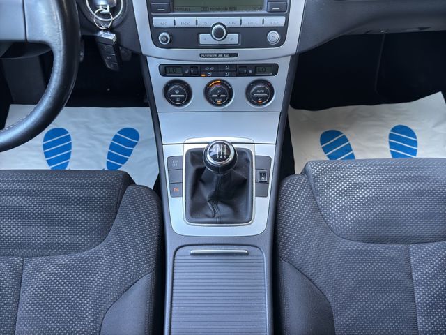 Volkswagen Passat Lim. Comfortline 1.4 TSI*SHZ*PDC*ALU*TOP